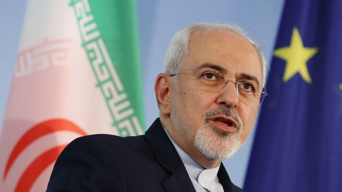 Ngoại trưởng Iran Mohammad Javad Zarif cảnh báo, cần phải tránh chính trị hóa thảm kịch này và trọng tâm phải hướng vào gia đình nạn nhân.