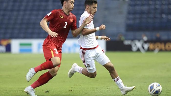 U23 UAE đã về nước từ tứ kết sau thảm bại 1-5 trước ĐKVĐ U23 Uzbekistan. Ảnh: Hoàng Linh