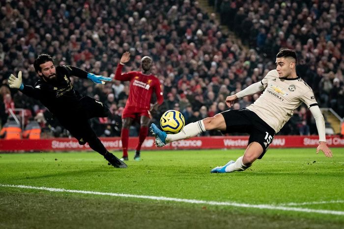 MU rất nỗ lực, nhưng Liverpool quá mạnh