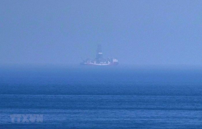 Tàu khoan thăm dò Yavuz của Thổ Nhĩ Kỳ ở vùng biển ngoài khơi phía Bắc CH Cyprus ngày 21/7/2019. (Ảnh: AFP/TTXVN)