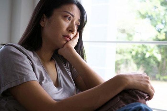 Anh làm thế anh cả lại tưởng em dâu gây khó khăn nên em trai phải gửi về trước Tết. (Ảnh minh họa)