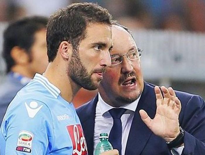 10. Rafa Benitez. Tổng chi: 577 triệu bảng. Hợp đồng lớn nhất: Gonzalo Higuain, 34.5 triệu bảng 
