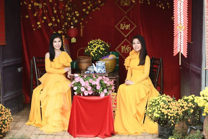 Cả hai hy vọng mọi người sẽ cảm nhận được trọn vẹn không khí Tết qua MV của mình.