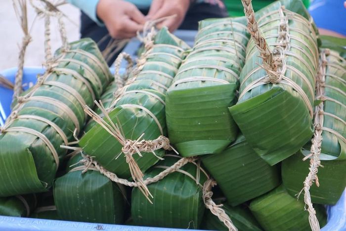Bánh tét.