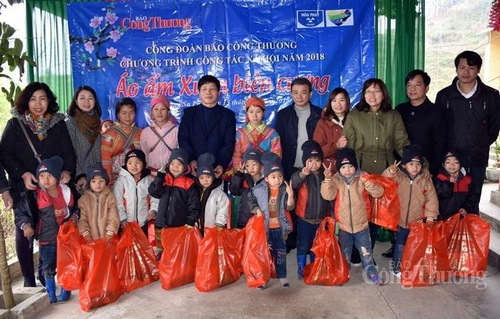 Quan tâm chia sẻ, giúp đỡ mang lại một mùa đông ấm áp hơn cho trẻ em nghèo vùng cao