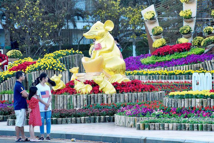 Đường hoa xuân dự kiến mở cửa đến hết mùng 8 Tết.