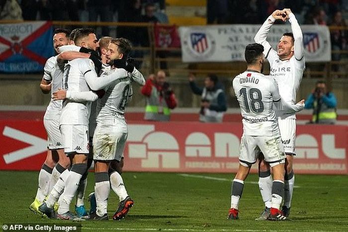 Deportiva Leonesa, CLB đang thi đấu tại Segunda Division B (tương đương giải hạng 3 Tây Ban Nha) vừa tạo cú sốc lớn tại Copa del Rey khi quật ngã gã khổng lồ Atletico Madrid ở vòng 32 đội.