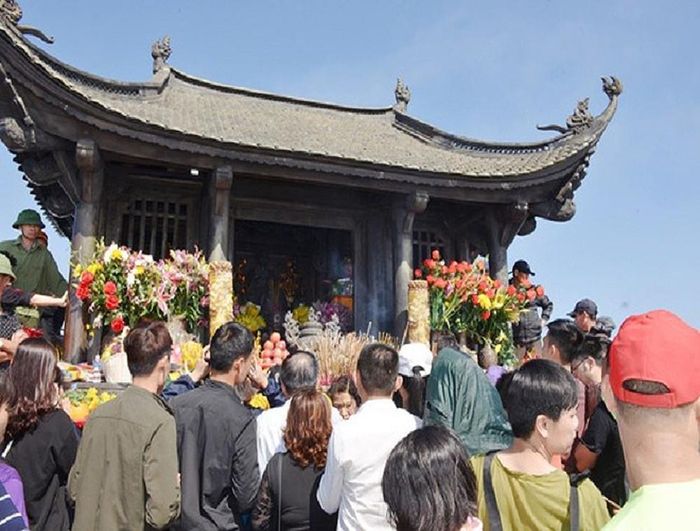 Hành hương lên chùa Đồng, Yên Tử