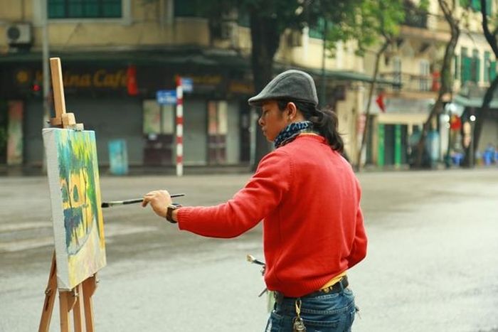 Cũng có người tìm thấy cảm xúc nghệ thuật trong buổi sáng đầu tiên của năm mới.