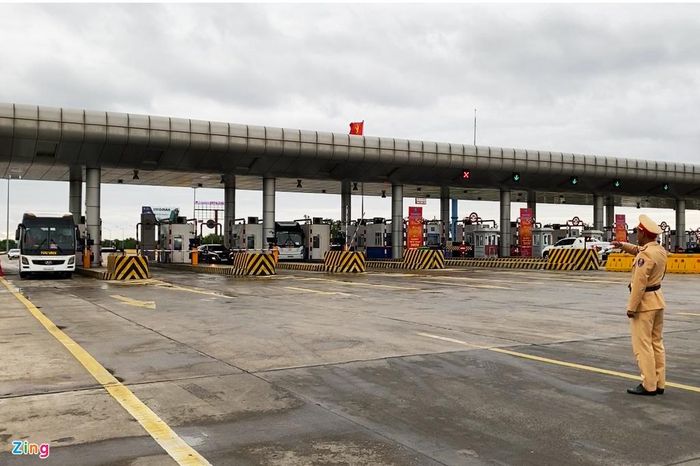  Trong dịp Tết Nguyên Đán, Đội tuần tra kiểm soát giao thông đường bộ cao tốc số 2, Cục CSGT sẽ trực 100% quân số xuyên Tết, đảm bảo tuần tra, kiểm soát và xử lý triệt để các phương tiện vi phạm. 