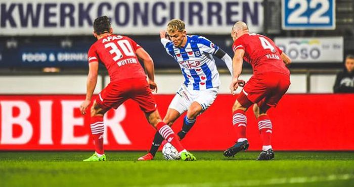Heerenveen đã nhận thất bại 1-2 trước AZ Alkmaar