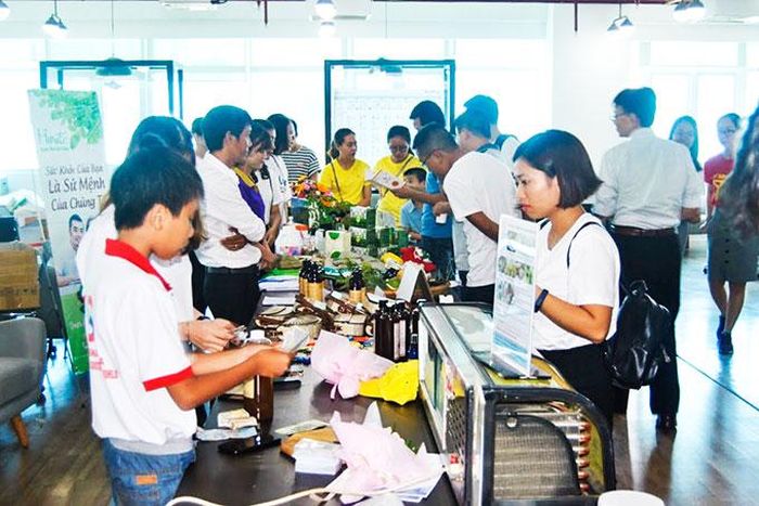  Một buổi giới thiệu sản phẩm của các startup. 