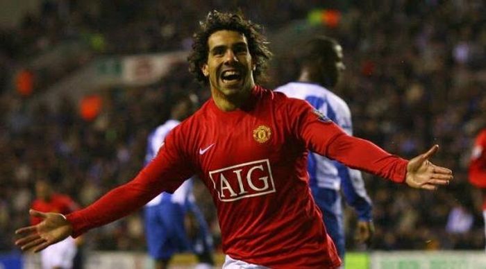 Tiền đạo Carlos Tevez