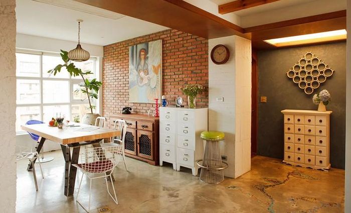 Chọn phong cách thiết kế mở, gia chủ đã phần nào giải quyết được vấn đề thông gió và ánh sáng cho căn hộ.