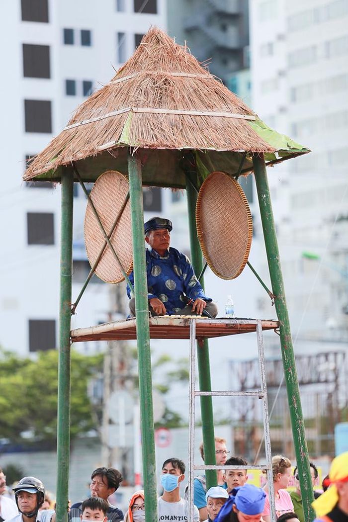 Kỳ thủ Lê Hùng Sơn trong trận bán kết thứ 1
