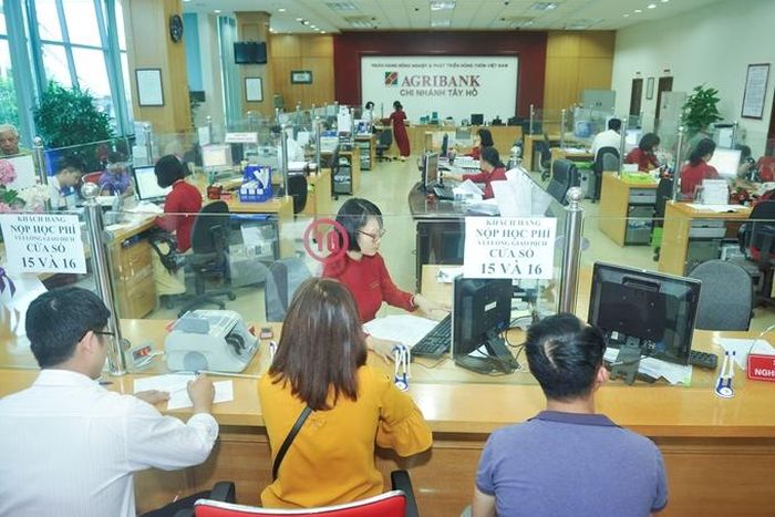 Các tổ chức tín dụng cần mởi rộng, đa dạng hóa các sản phẩm tín dụng ngân hàng để người dân dễ dàng tiếp cận.