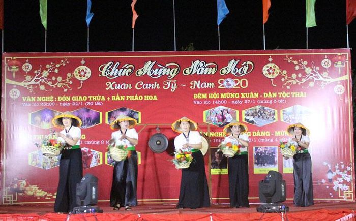 Tiết mục văn nghệ mừng Xuân