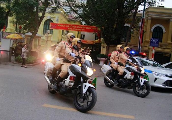 Lực lượng CSGT Thủ đô ra quân đảm bảo ATGT sau Tết phục vụ nhân dân đi lại an toàn
