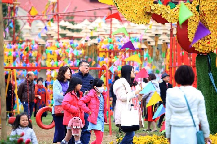 Không gian tràn ngập sắc màu của mùa xuân