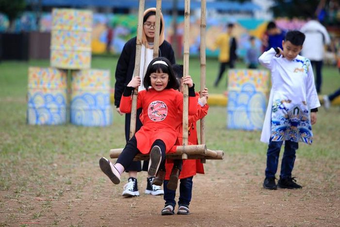 Những trò chơi dân gian thu hút các em nhỏ