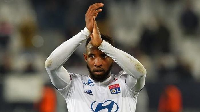 Moussa Dembele nằm trong tầm ngắm của Chelsea và MU