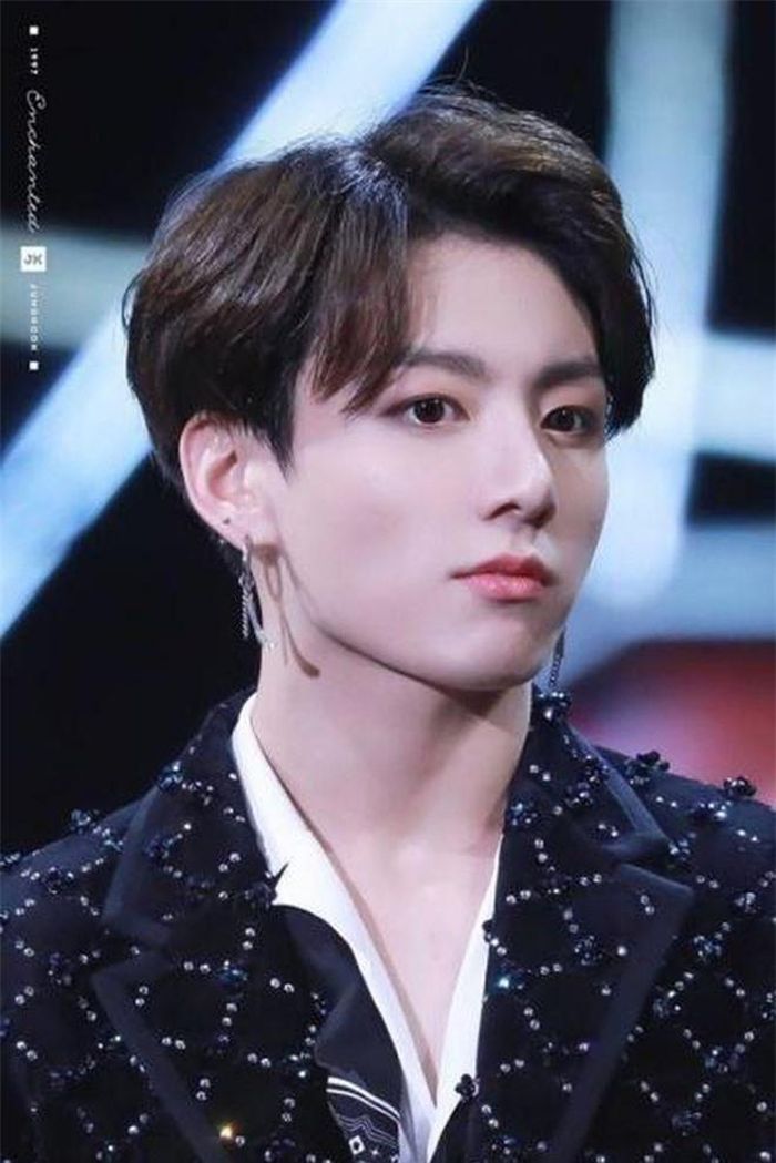 J-Hope và Jungkook đều bị xúc phạm mặc dù là idol nổi tiếng thế giới