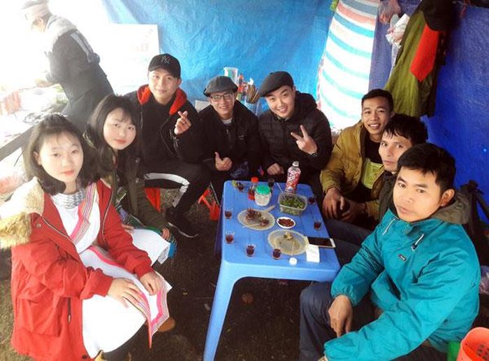 Mùa xuân vùng cao Y Tý đem lại niềm vui và hạnh phúc cho mọi người.