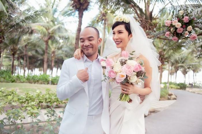  Đầu năm 2020, bộ đôi đã tổ chức lễ cưới lãng mạn ở Đà Nẵng. Trong ngày trọng đại, Ngọc Lâm khóc khi trao lời thề ước cho Xuân Lan. Những khách mời có mặt kể họ xúc động khi chứng kiến khoảnh khắc này. Trước đó, chân dài 7X hoàn toàn giấu kín chuyện yêu trước lúc quyết định lên xe hoa. 