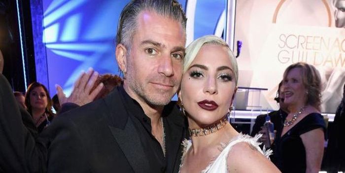  Lady Gaga từng có khoảng thời gian dài hạnh phúc bên Christian Carino. 