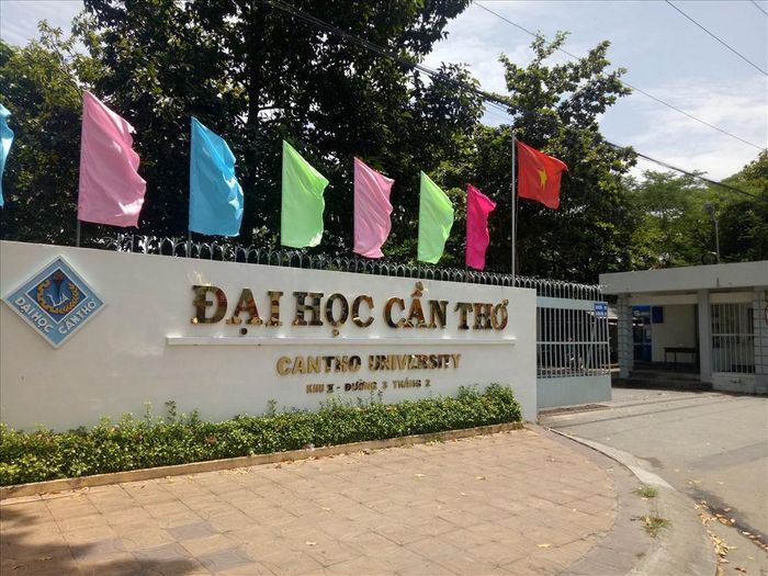 Trường Đại học Cần Thơ cho sinh viên lùi thời gian nhập học