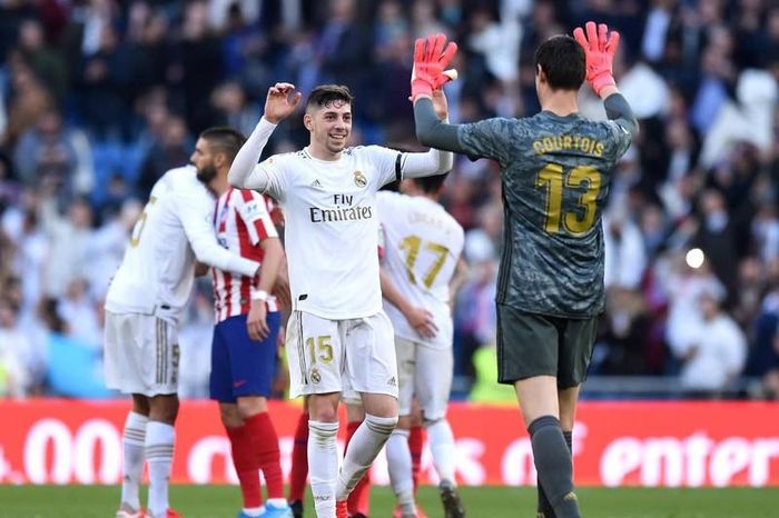 Giành chiến thắng với tỷ số 1-0 trước Atletico Madrid, Real duy trì ngôi đầu bảng La Liga với 49 điểm.