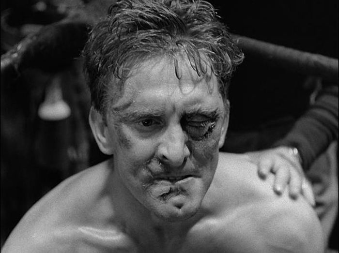 Kirk Douglas trong phim "Champions" (1949)