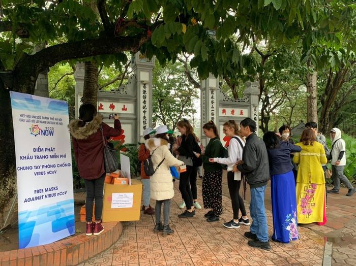 Nhiều di tích ở Hà Nội mở cửa trở lại đón du khách. Ảnh: KỲ SƠN