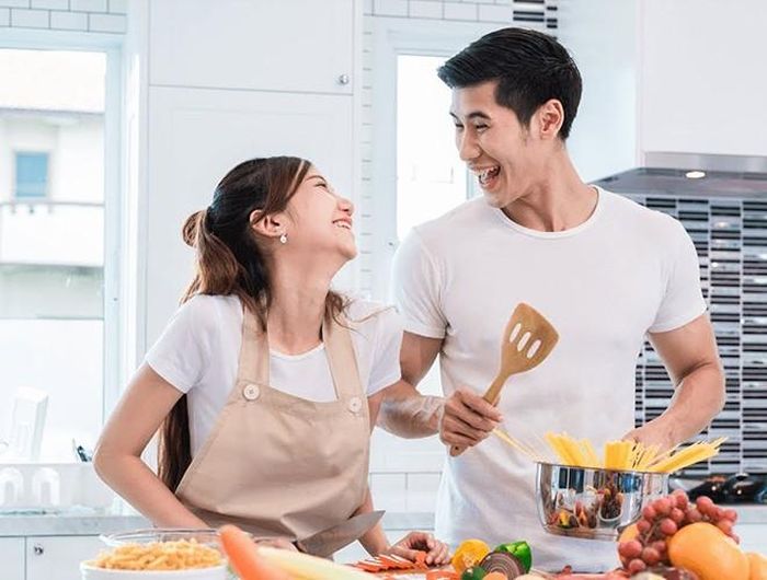  Vì thế, hãy giữ hòa khí gia đình luôn vui vẻ, ấm áp để một năm mới thuận lợi, suôn sẻ và nhiều may mắn 