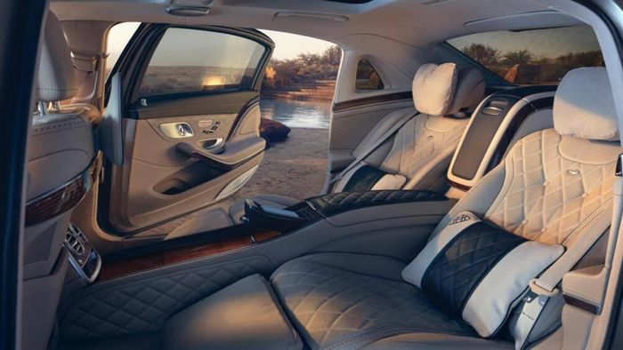 Khoang nội thất của Mercedes-Benz Maybach S-class