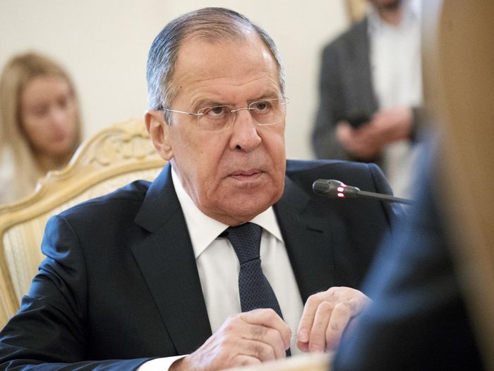 Ngoại trưởng Nga Sergei Lavrov cho rằng Mỹ có hành động khiêu khích ở Venezuela và "cố gắng tạo ra cái cớ để can thiệp quân sự"