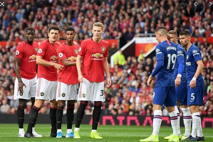 Đây sẽ là cơ hội để Manchester United thu ngắn khoảng cách với Chelsea.