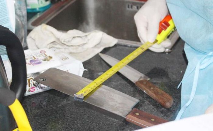 Dụng cụ nghi phạm dùng để phân xác nạn nhân. (Ảnh: Công an cung cấp)