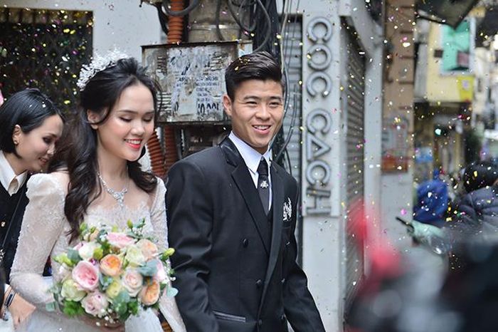 Duy Mạnh và Quỳnh Anh là một trong cặp uyên ương cầu thủ-WAGs được đánh giá là xứng đôi vừa lứa nhất của bóng đá Việt Nam
