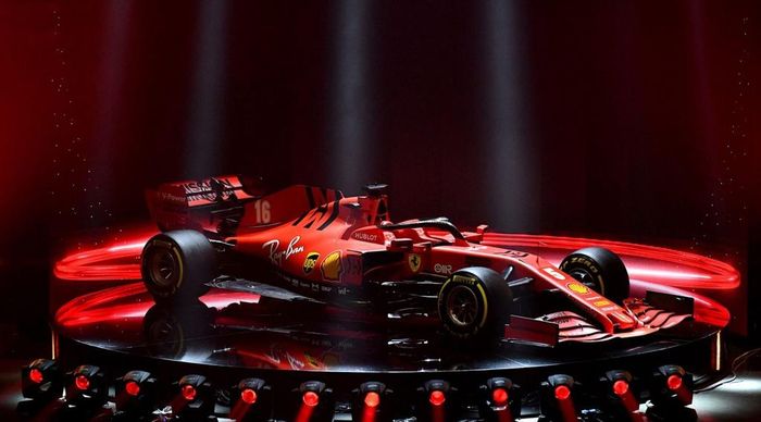  Chiếc SF1000 đánh dấu lần thứ 1000 đội đua Ferrari tham gia các chặng đua F1. Nhiều chuyên gia đánh giá SF1000 có nhiều cải tiến về kỹ thuật đáng kể so với SF90, chiếc xe Ferrari sử dụng ở mùa giải 2019. 