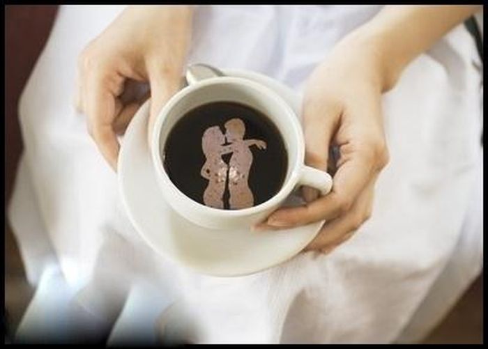  Nở cười bình yên và hát một bản tình ca tặng cho những người đang say trong hạnh phúc. 