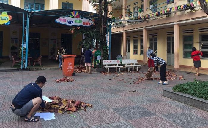  Nhà trường tổng vệ sinh.