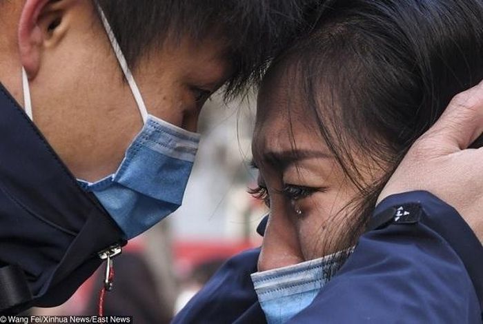 "Em sẽ ổn, miễn là anh an toàn".