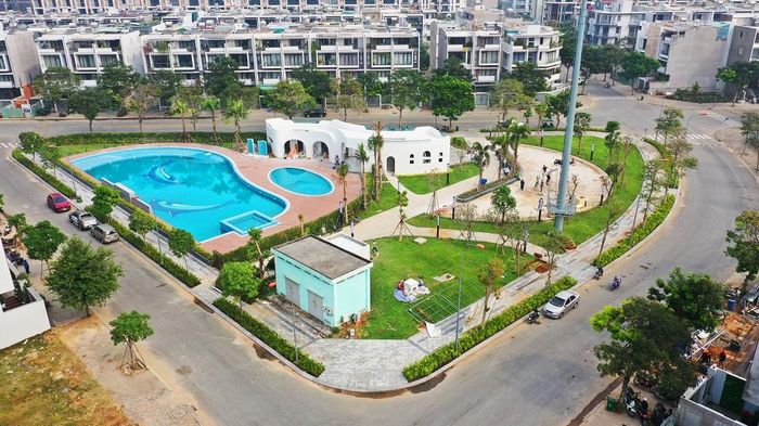 Mật độ xây dựng 40% nên chủ đàu tư chăm chút khá tỷ mỉ đến yếu tố xanh