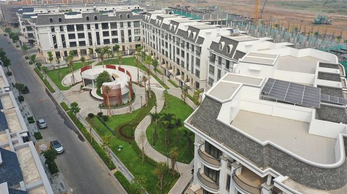 Khu đô thị Vạn Phúc City sở hữu nhiều tiện ích như trường học, công viên, hồ bơi, sân thể thao...