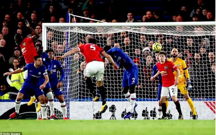  Maguire đánh đầu nhân đôi cách biệt cho Man Utd.