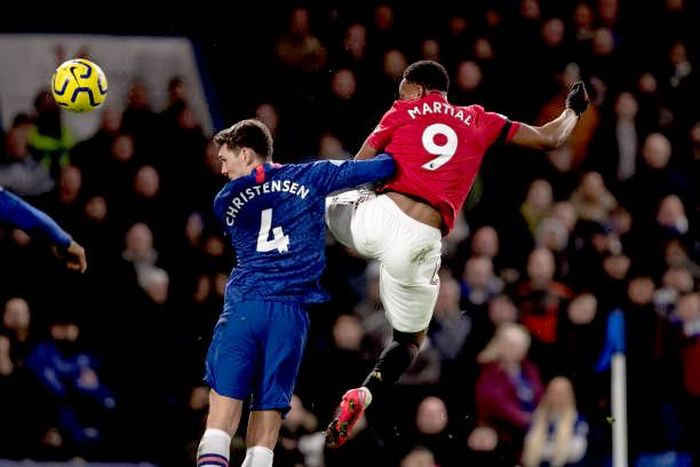  Anthony Martial mở tỉ số trận đấu.