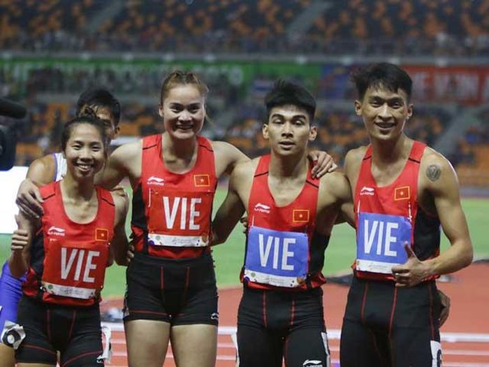 Đội tuyển 4x400m hỗn hợp giành ngôi vô địch SEA Games 30.