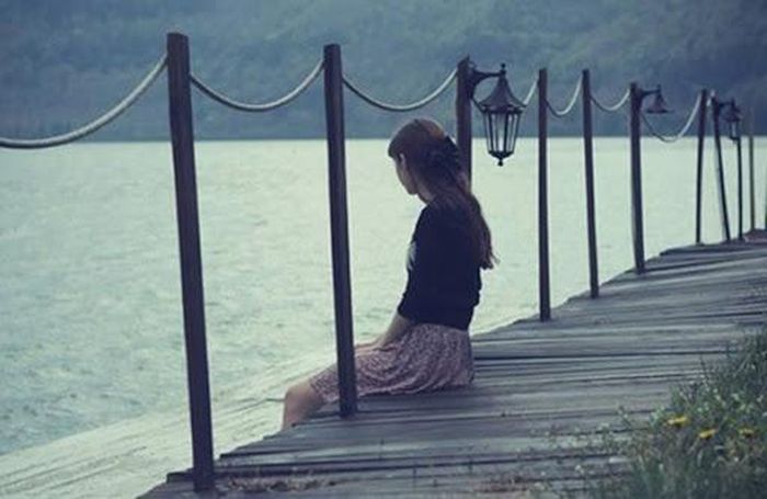  Em không cần từ biệt, em tự làm... chia ly. 
