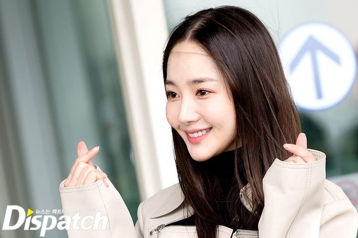 Nhờ tài năng diễn xuất và lối sống không scandal, Park Min Young ngày càng được yêu thích. Sự nghiệp thăng tiến đã đưa cái tên Park Min Young phủ sóng khắp châu Á.